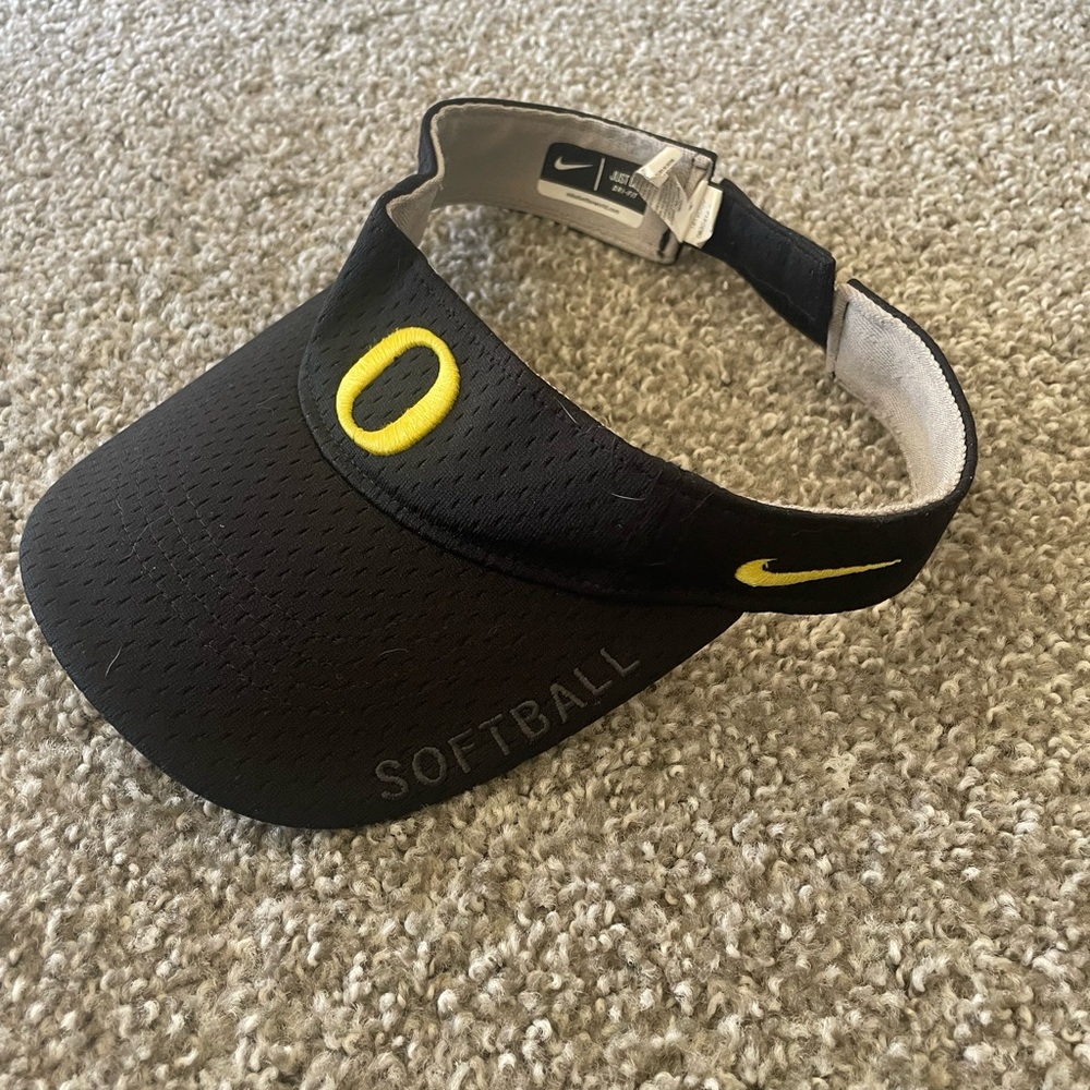 Signed Oregon visor